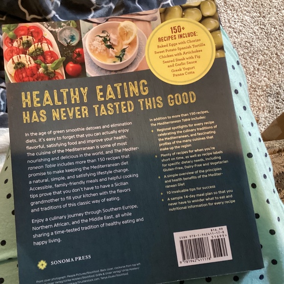 The Mediterranean Table Cookbook over 150 recipes - Picture 2 of 3